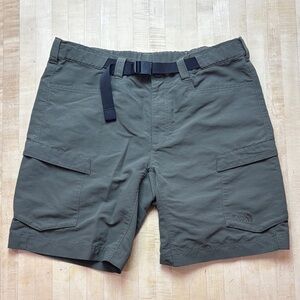 The North Face Roan Belted Utility Men’s Cargo Shorts Green Nylon Size 36 Hiking